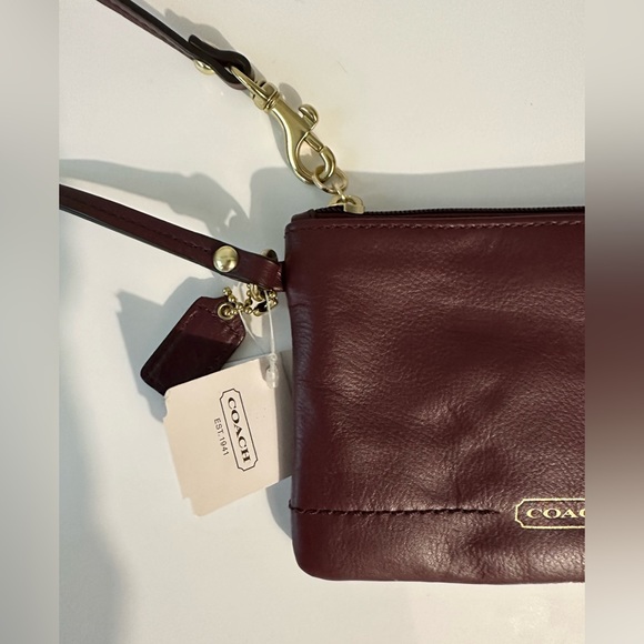 Coach classic leather wristlet purse in Boudreaux - Picture 7 of 9